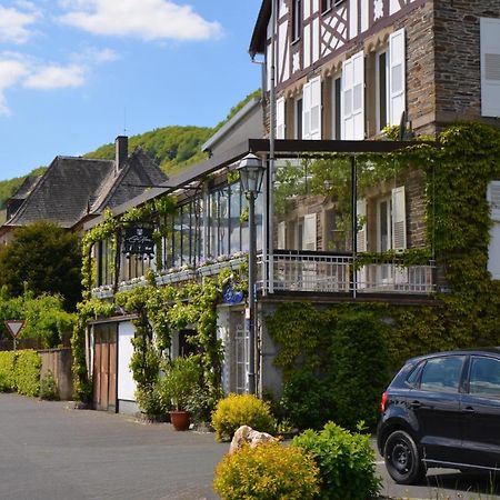 Hotel Weingut Erbes-Henn Ürzig Exterior foto